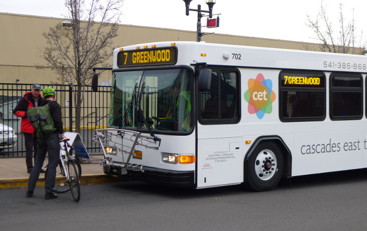 Cascades East Transit bus